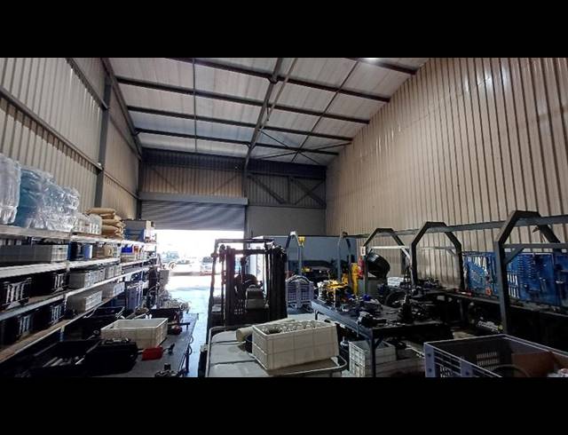 INDUSTRIAL PROPERTY TO RENT IN LYTTELTON MANOR